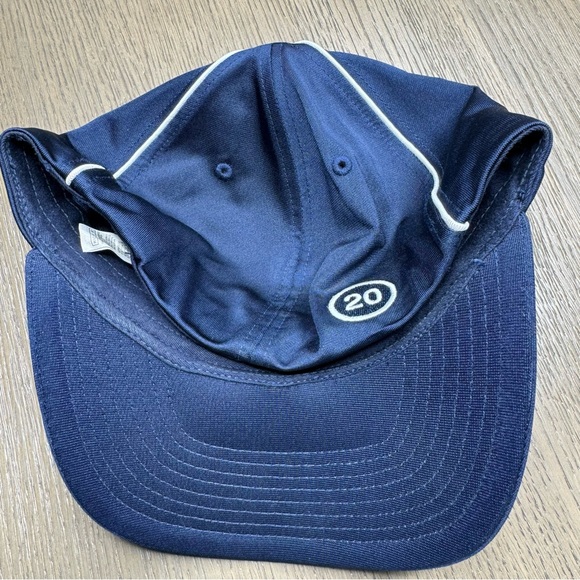 Vintage Nike Fitted Hat - Picture 4 of 4